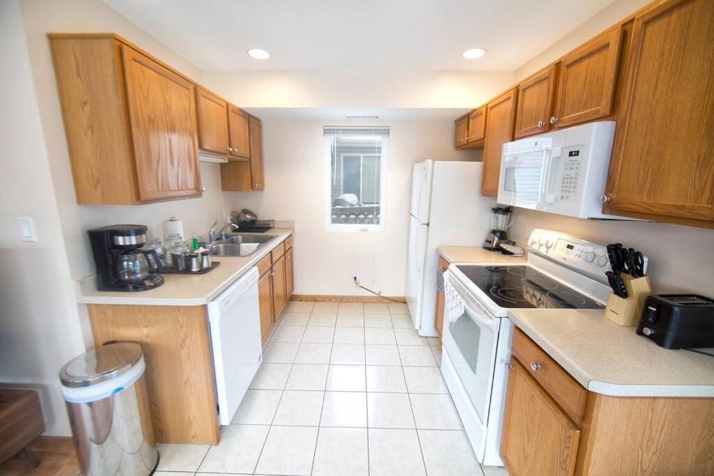 Appartement Tucked Away Off Brady - 4 Beds à Milwaukee Extérieur photo